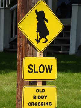 Old biddy crossing