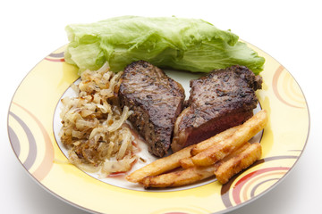 Rumpsteak mit Pommes Frites und Zwiebel