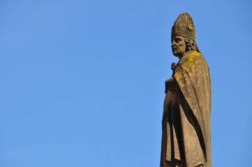 Statue Bischof