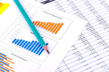 Obraz premium Financial Analysis with charts