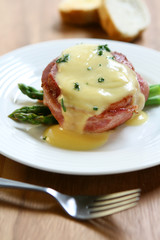 Beef Filet with Hollandaise