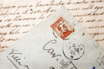 manoscritto con busta e vecchio francobollo