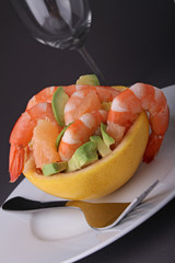 pamplemousse et crustacé