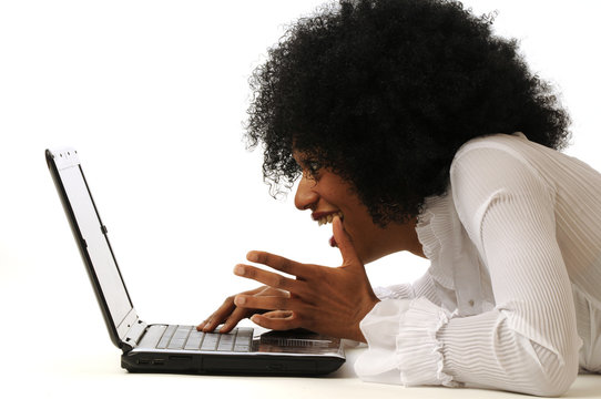 Mujer en la computadora