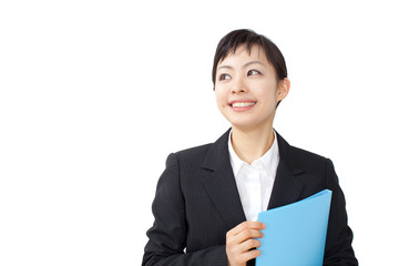 青いファイルを持った女性