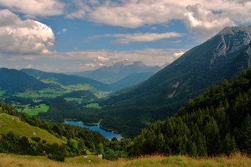 Fototapeta na wymiar panoramic view of Bavarian Alps and Hintersee