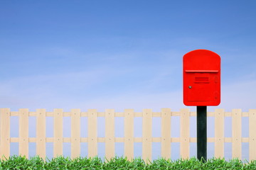 red postbox - 31003030
