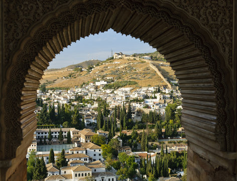 Fototapeta Fototapeta Widok z okna na Albaicin, arabska dzielnica Granady do pokoju