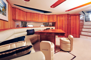 Luxury yacht interior - 31015096