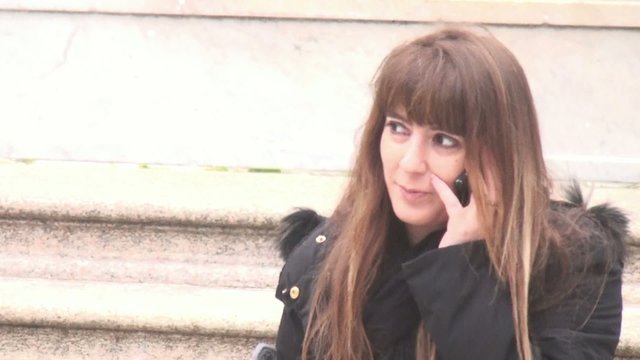 donna al telefono