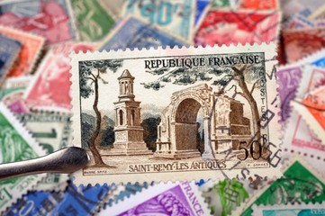 timbres - Saint-Remy-Les-Antiques - philatélie France