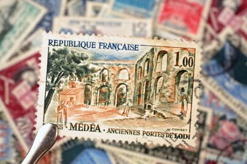 timbres - Médéa Anciennes Portes de Lodi - philatélie France	