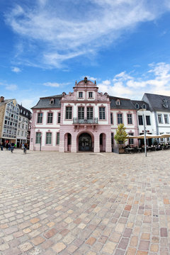 Palais Walderdorff am Domfreihof in Trier