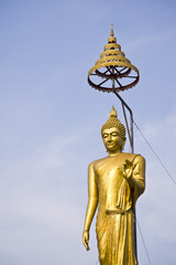 buddha statue and blue sky