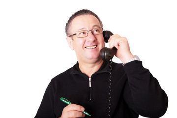 Mann mit alten Telefon beim telefonieren 962