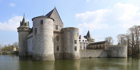 Fototapeta na wymiar Château de Sully-sur-Loire
