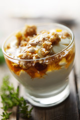 yogurt with honey and muesli
