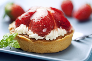 strawberry creaem cake