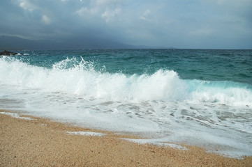 Waves in the Mediterranean sea from the Corsican seashore