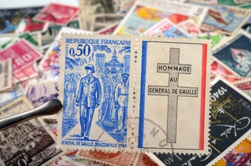 timbres - Hommage au Général De Gaulle Brazzaville 1944 - philatélie France