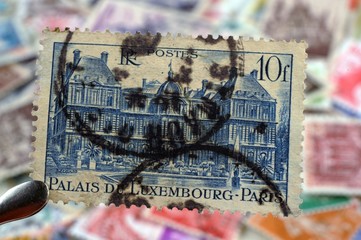 timbres - 10 fr - Palais du Luxembourg Paris - philatélie France
