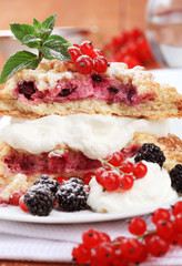 Berry fruit cake with cream cheese