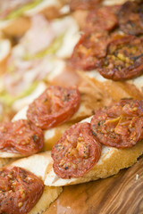 sundried tomato and bread appetizers