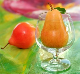 Birne im Glas