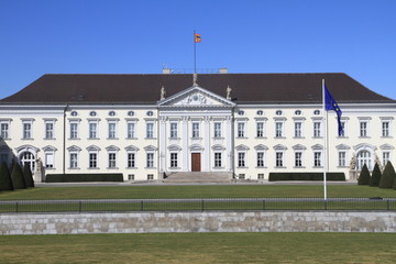 Fototapeta na wymiar Schloss Bellevue in Berlin - Deutschland