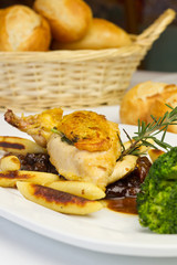 Maispoularde mit Schupfnudeln