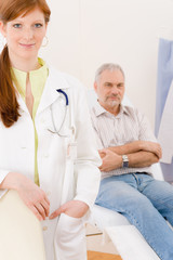 Obraz premium Doctor office - portrait female physician patient
