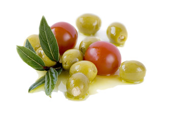 Olives  and tomatoes