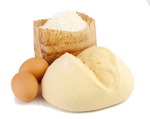 Dough and its components ( flour, eggs) .