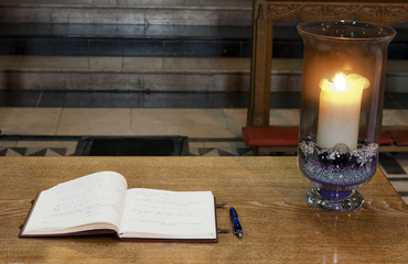 Book of condolence inside catherdral - 31135803