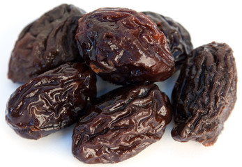 pruneaux secs réhydratés