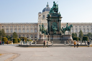 Fototapeta na wymiar Maria-Theresien-Denkmal - pomnik Marii Teresy w Wiedniu
