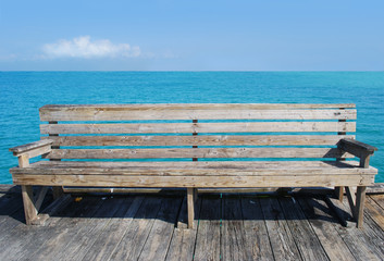 Obraz na płótnie Canvas Beach Bench