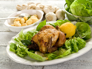 chicken with green salad -pollo arrosto e insalata