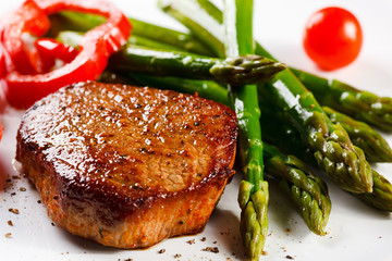 Grilled steaks and asparagus