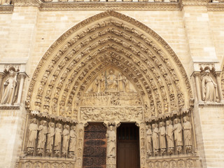 Portal Notre-Dame