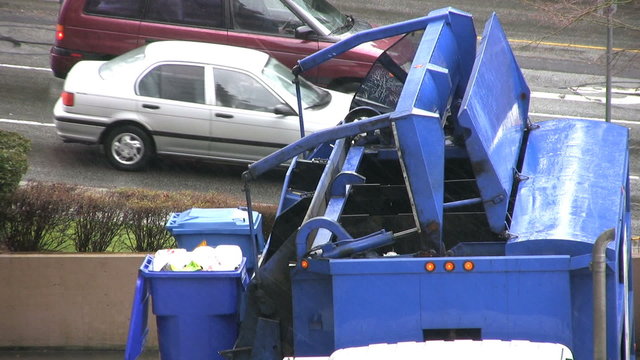 Garbage Recycling Truck