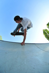 skateboarding - 31200606