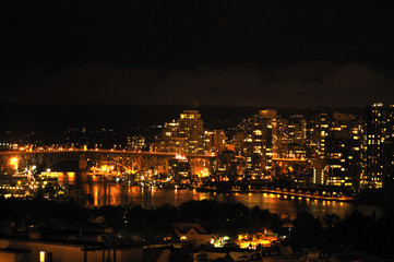 Fototapeta na wymiar Night City Skyline Vancouver w Kolumbii Brytyjskiej w Kanadzie