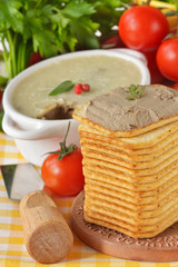 Pate, tomatoes and crackers.