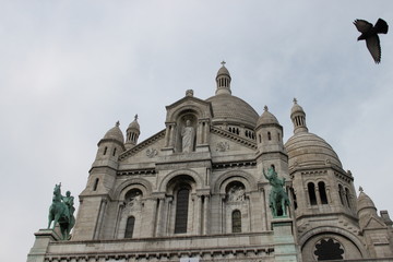 Fototapeta na wymiar Basilique du Sacré Cœur de Montmartre à Paris