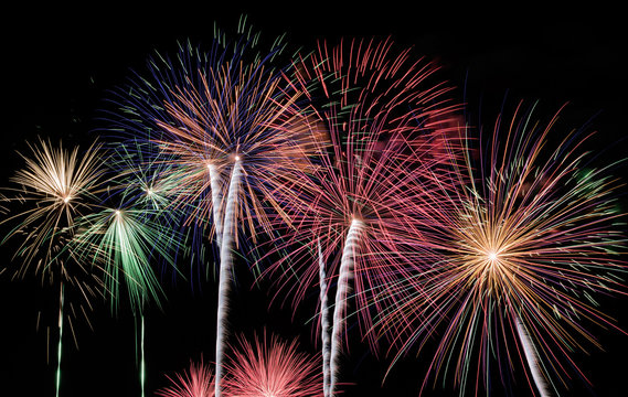 diversidad de fuegos artificiales