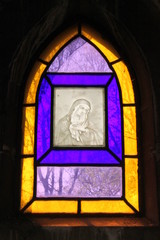 Vitrail d'un caveau du cimetière de Montmartre à Paris