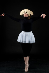 ballerina in maschera