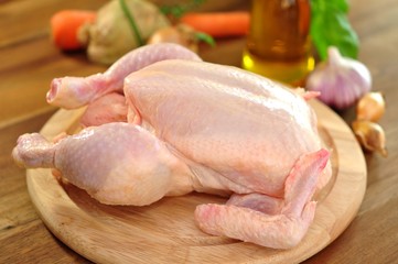Suppenhuhn mit Gemüse