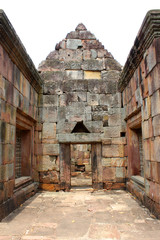 Fototapeta na wymiar Wewnętrzne drzwi z Prasat Muang Tam Sanctuary, Buriram